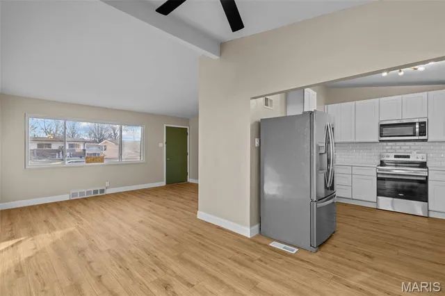 $185,000 | 2345 Hummingbird Drive, Florissant, MO 63033