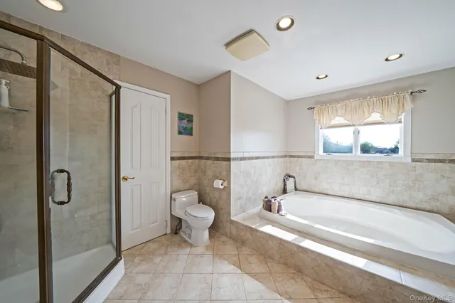 a view of entryway and workspace