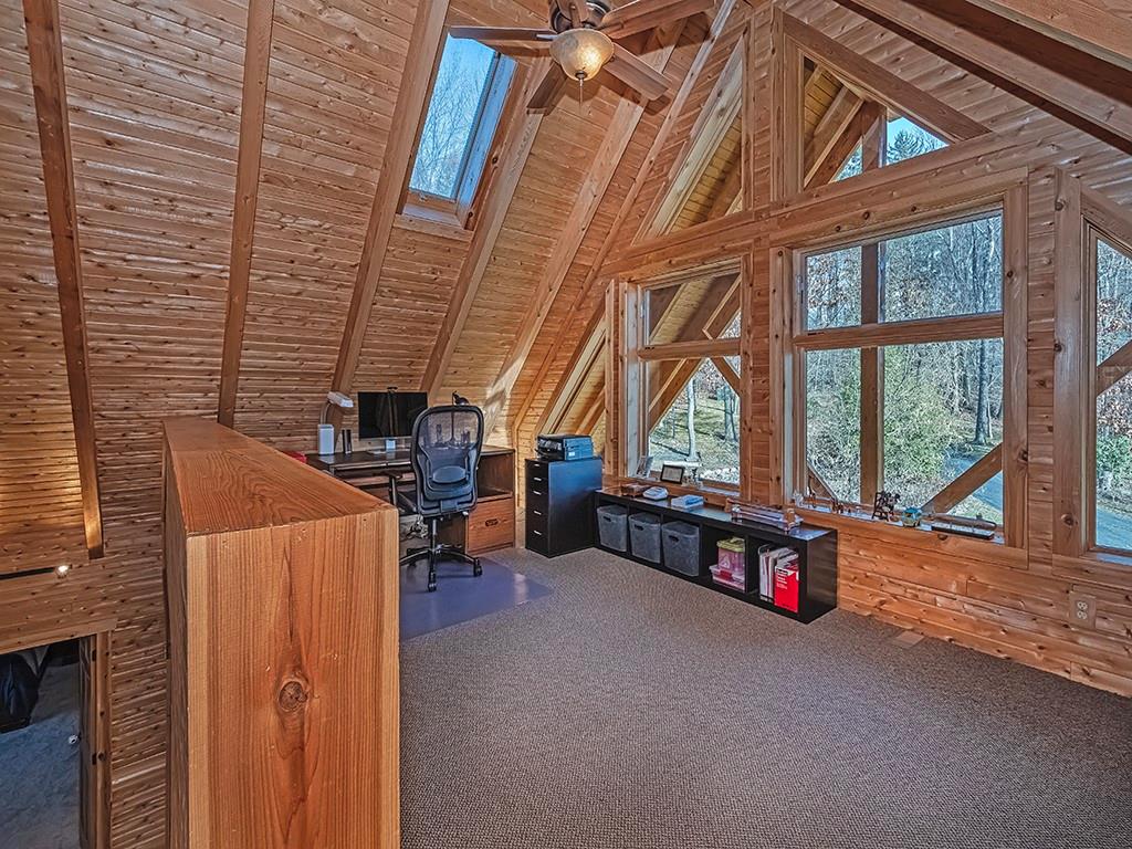 2009 Conley Lane Tarentum, PA 15084 - Photo 21 of 41 Gallery Image 21