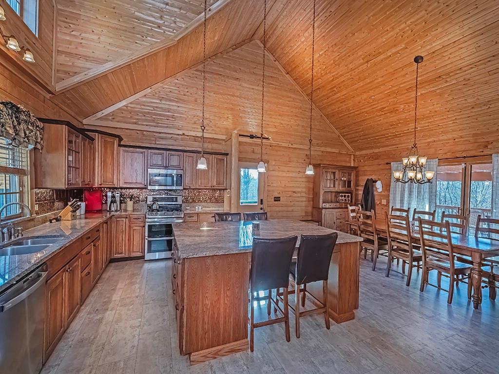 2009 Conley Lane Tarentum, PA 15084 - Photo 9 of 41 Gallery Image 9