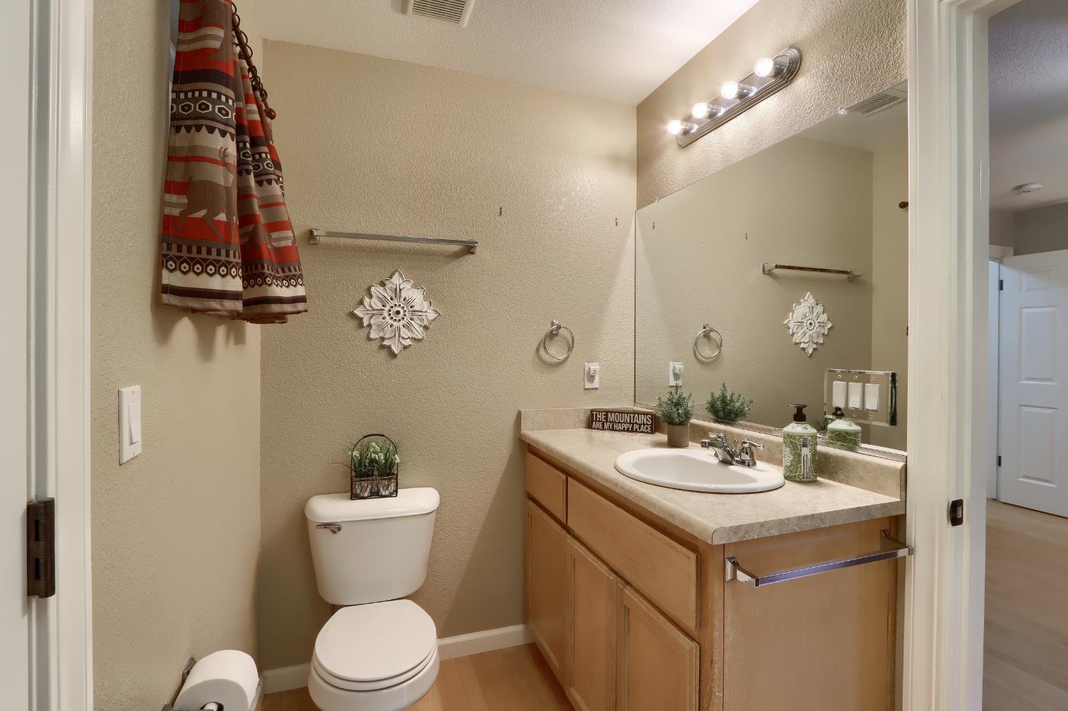 4986 7th Street Mariposa, CA 95338 - Photo 28 of 64 2nd Primary Bath