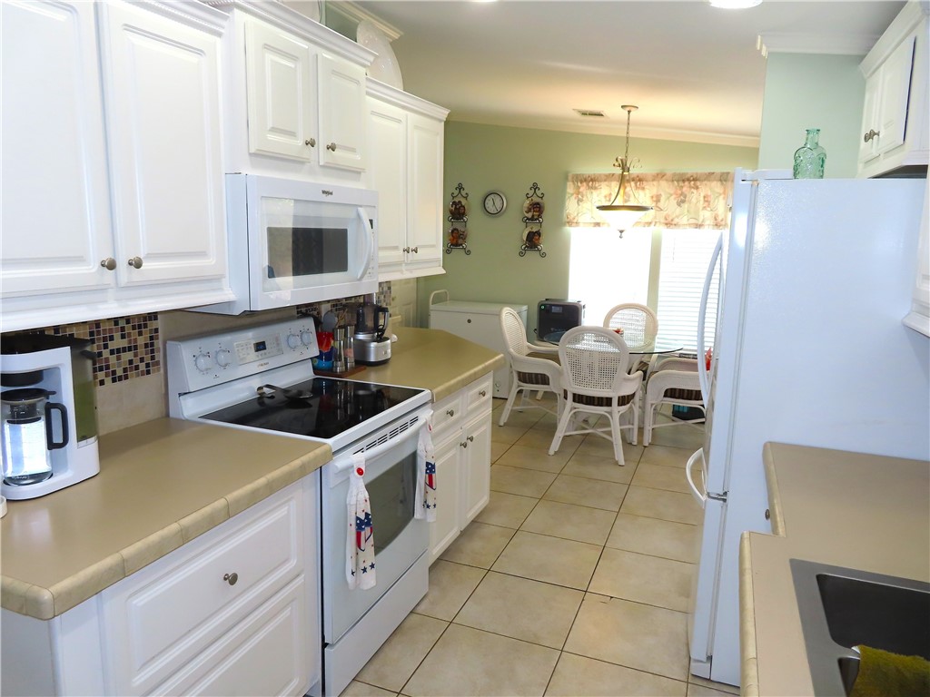 7661 Niantic Avenue, Unit T2 Sebastian, FL 32976 - Photo 9 of 28