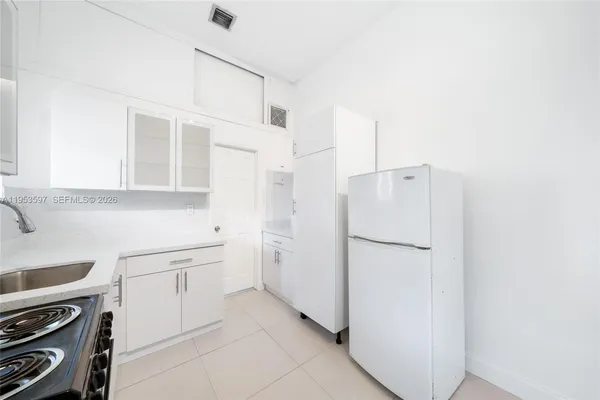 $1,500 | 3262 Elizabeth Street, Unit ST, Miami, FL 33133