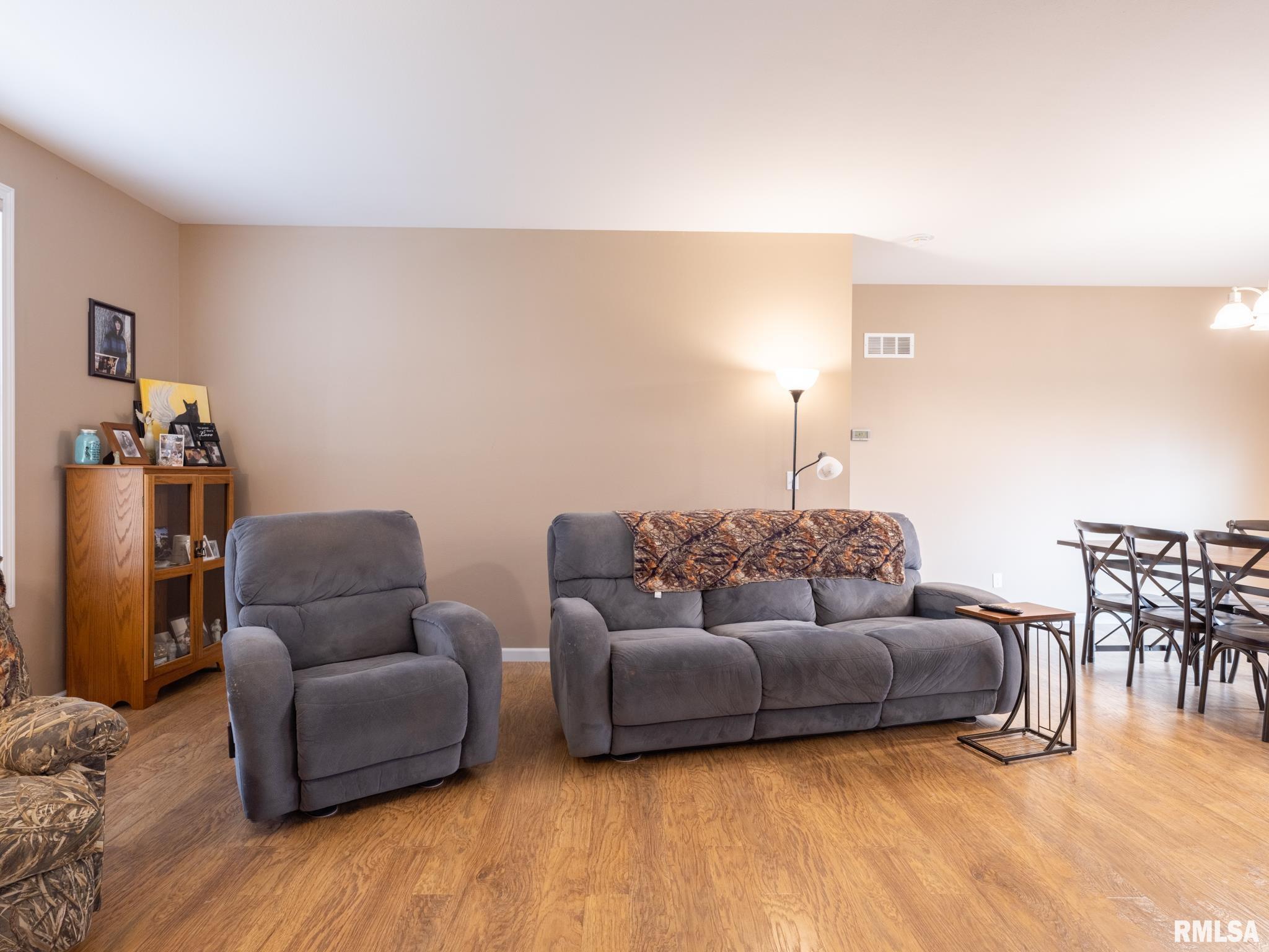 21719 North Blue Ridge Road Chillicothe, IL 61523 - Photo 10 of 79 Gallery Image 10