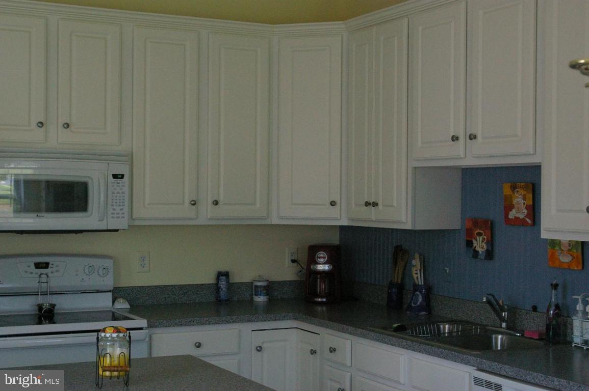 512 Providence Court Lititz, PA 17543 - Photo 7 of 19 Gallery Image 7