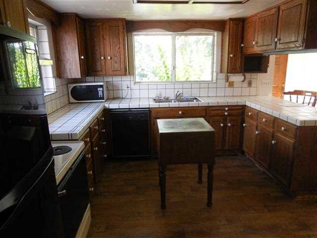 570 Riverside Avenue Chester, CA 96020 - Photo 4 of 13 Gallery Image 4