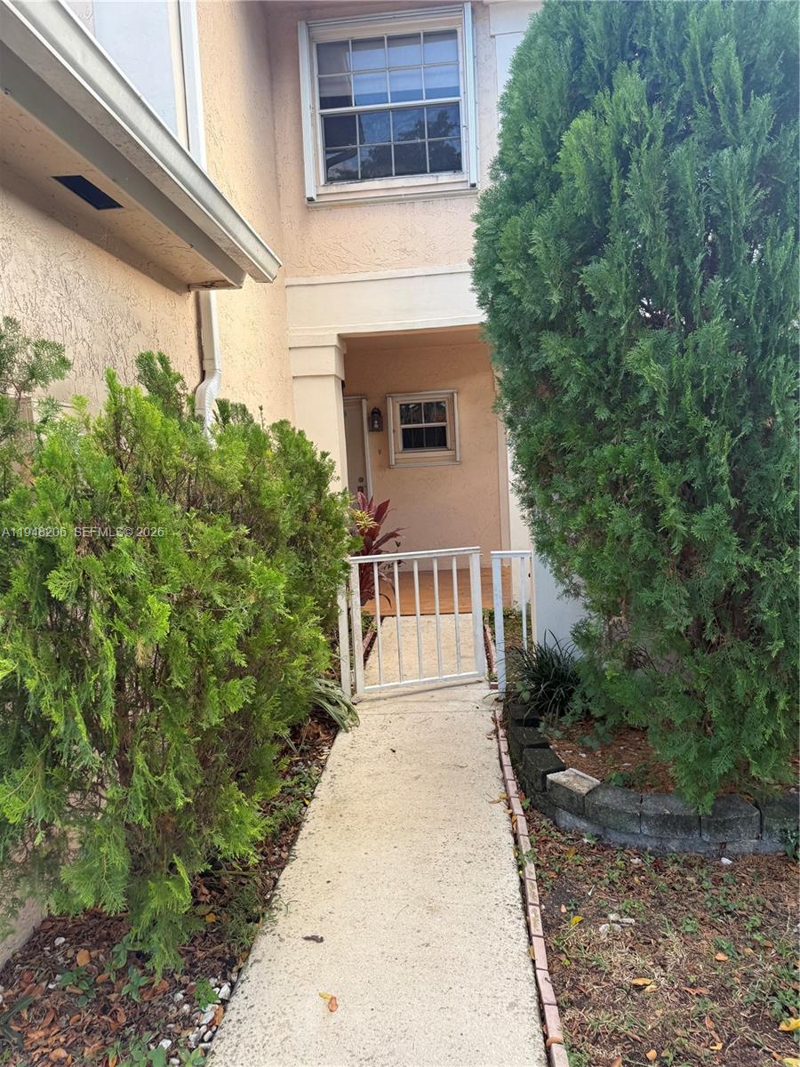 11864 Southwest 99th Street Miami, FL 33186 - Photo 2 of 22