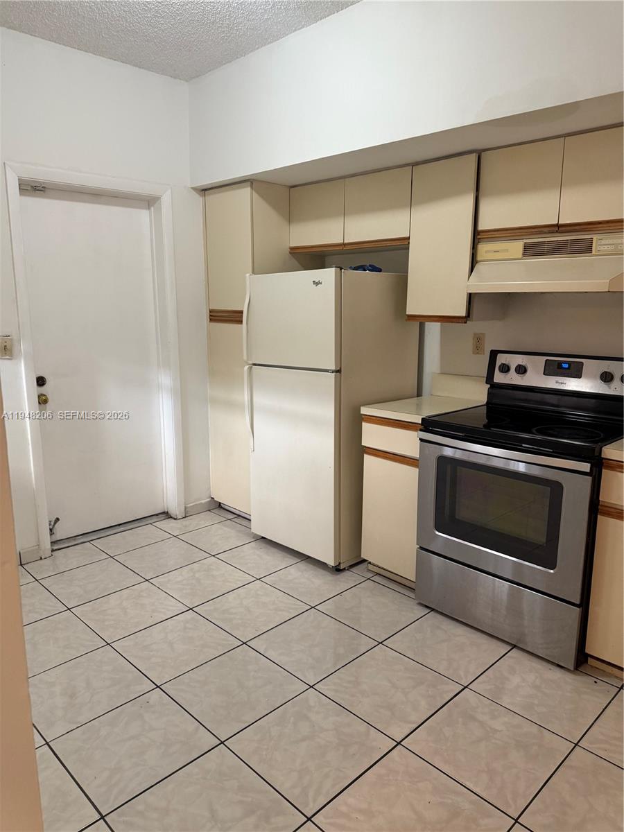 11864 Southwest 99th Street Miami, FL 33186 - Photo 6 of 22