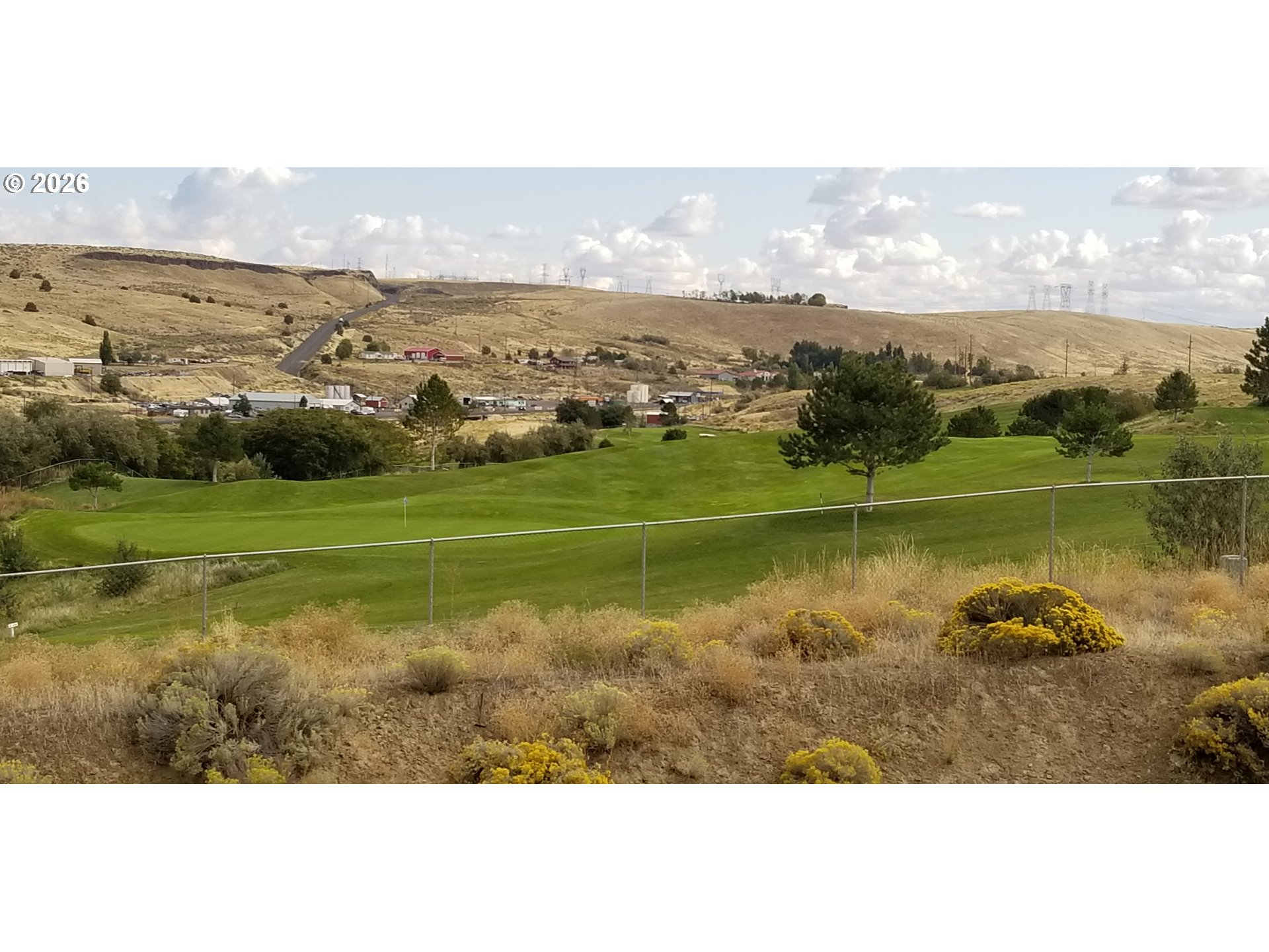 1225 Fairway Loop Arlington, OR 97812 - Photo 8 of 15 a view of a water with an ocean