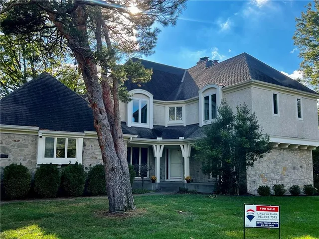 $859,000 | 3905 West 101st Terrace, Overland Park, KS 66207