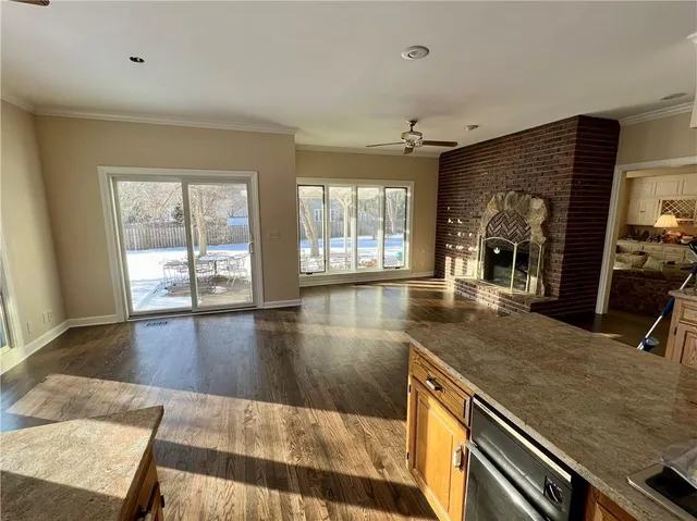 $859,000 | 3905 West 101st Terrace, Overland Park, KS 66207