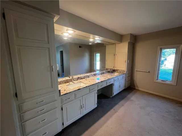 $859,000 | 3905 West 101st Terrace, Overland Park, KS 66207