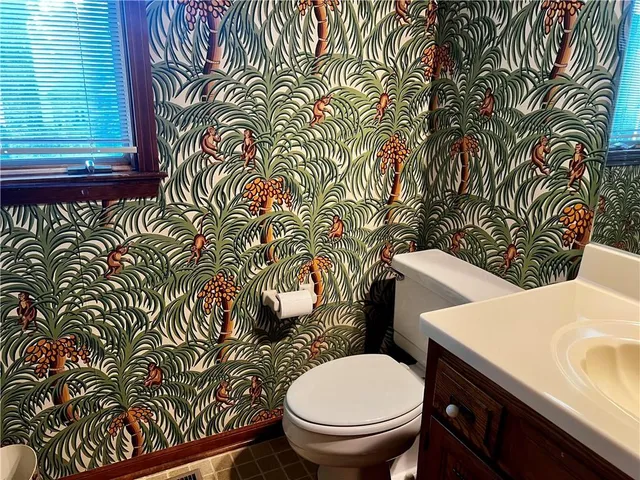 $859,000 | 3905 West 101st Terrace, Overland Park, KS 66207