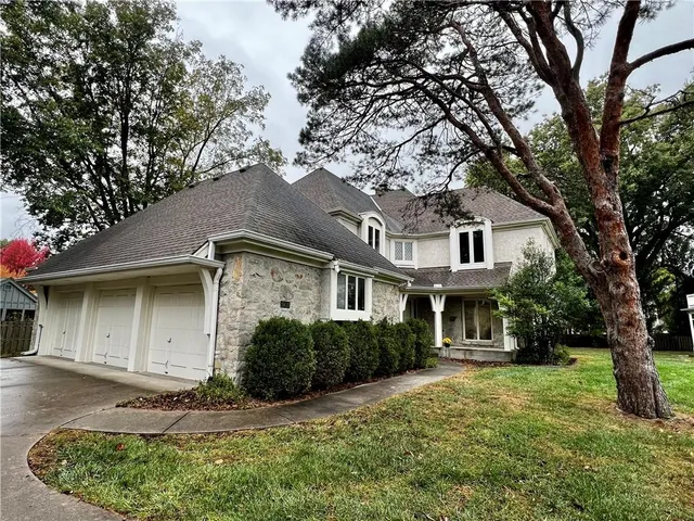$859,000 | 3905 West 101st Terrace, Overland Park, KS 66207