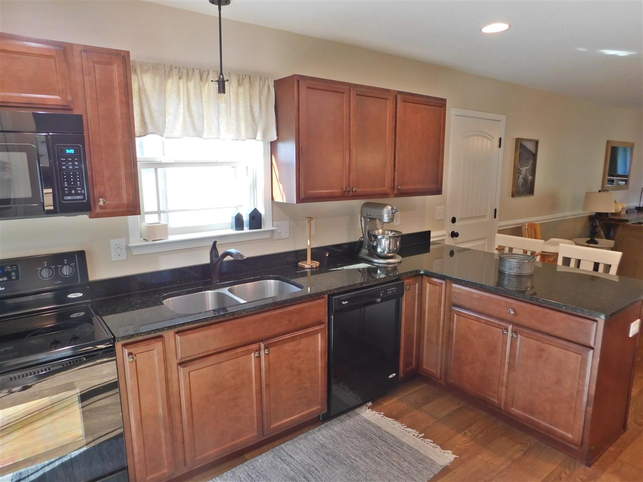 180 Gibbs Road Wellford, SC 29385 - Photo 7 of 22 Gallery Image 7