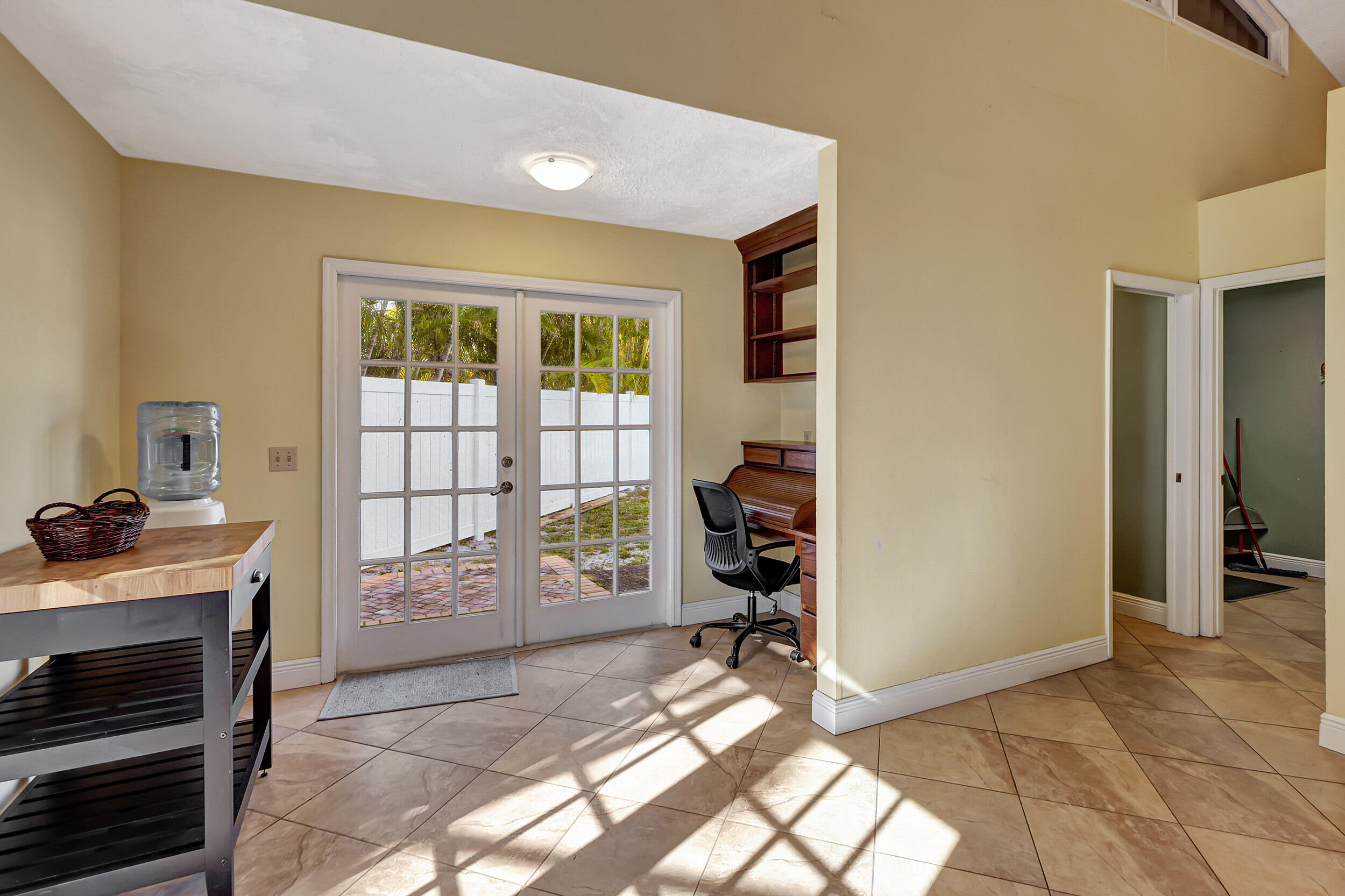 137 Queens Road Fort Pierce, FL 34949 - Photo 16 of 36 16