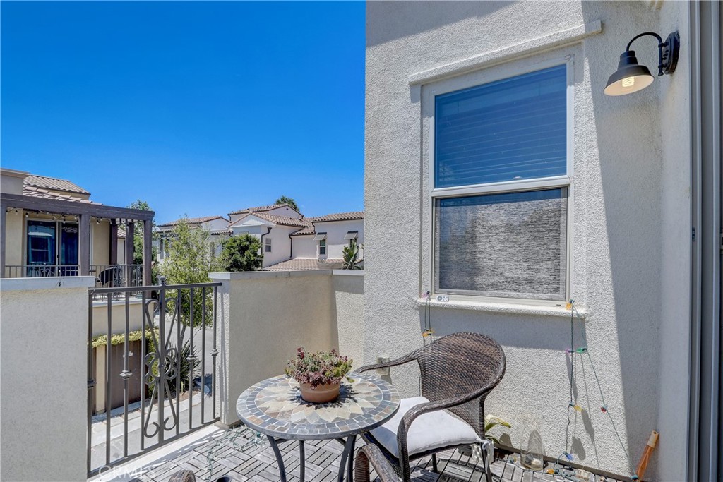 44 Hoya Street Rancho Mission Viejo, CA 92694 - Photo 20 of 32 a dining room with furniture and window