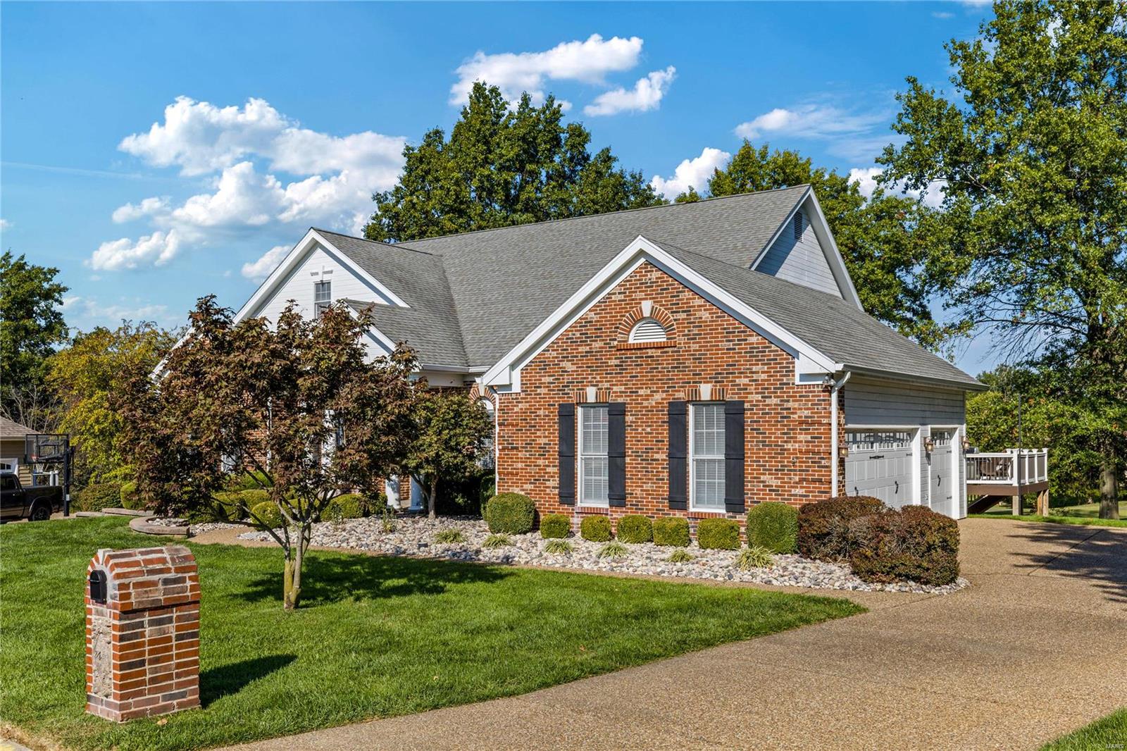 74 Gillette Field Close Weldon Spring, MO 63304 - Photo 5 of 50 Gallery Image 5