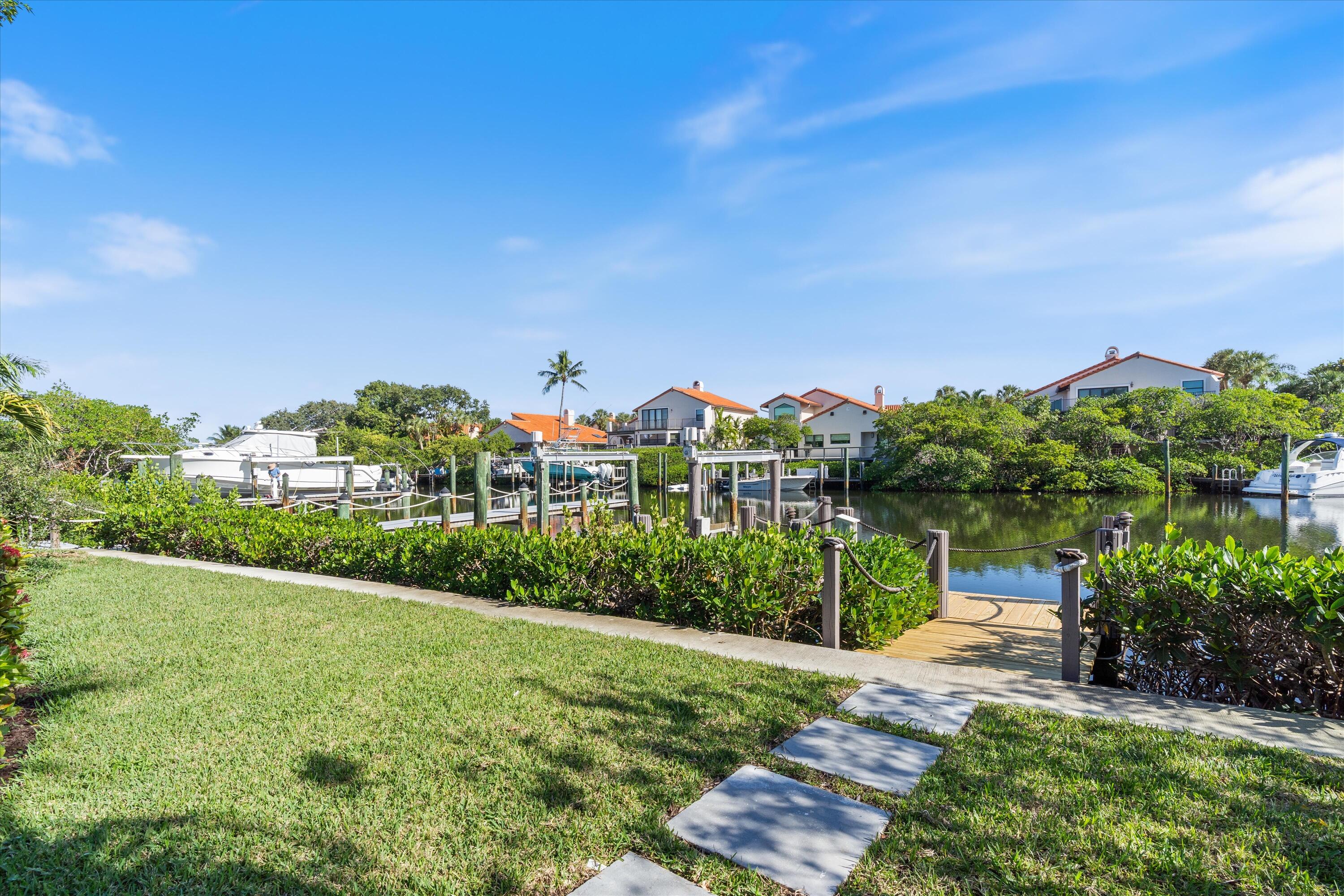 17036 Bay Street Jupiter, FL 33477 - Photo 50 of 68 51-17036 Bay Street Jupiter FL-241