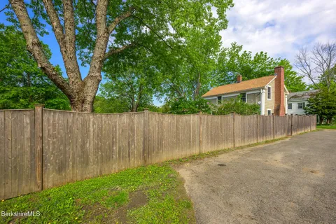 $680,000 | 7 Swamp Road, West Stockbridge, MA 01266