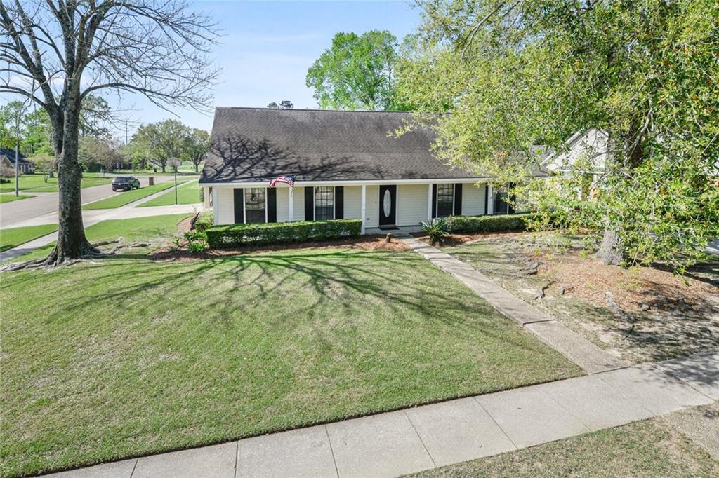 5348 Charing Way Avenue Baton Rouge, LA 70817 - Photo 2 of 23