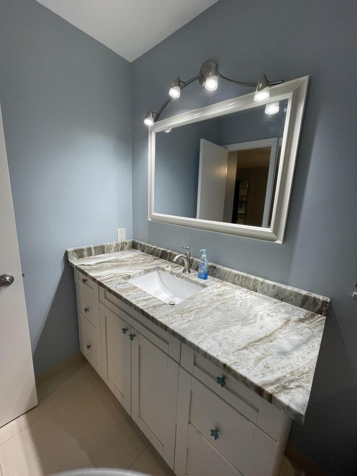 5074 Minto Road Boynton Beach, FL 33472 - Photo 11 of 21 Hall Bath