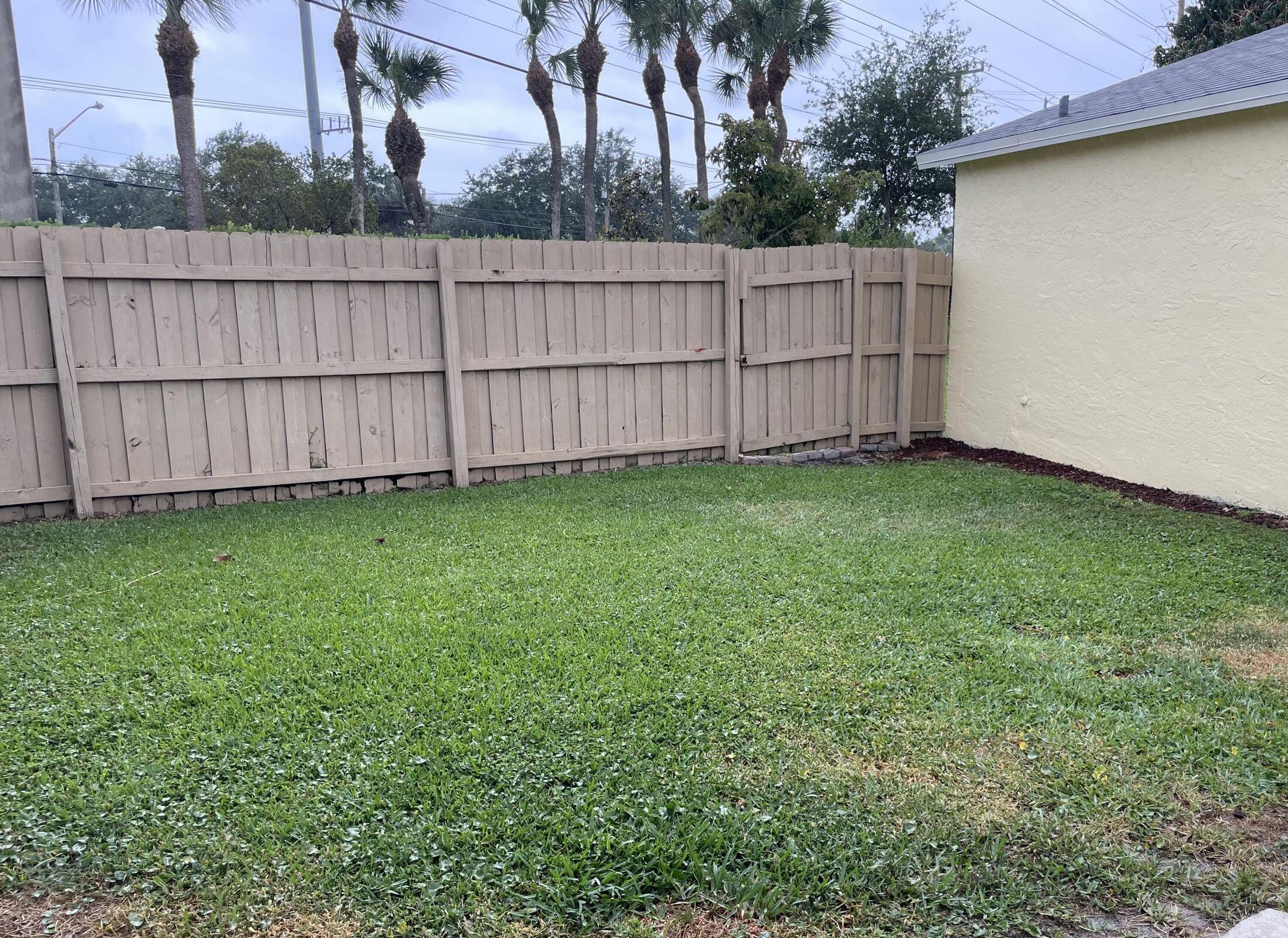 5074 Minto Road Boynton Beach, FL 33472 - Photo 15 of 21 Fenced yard