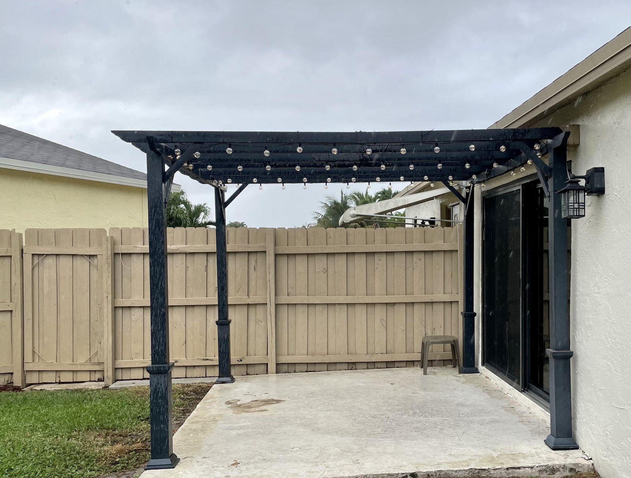 5074 Minto Road Boynton Beach, FL 33472 - Photo 16 of 21 patio