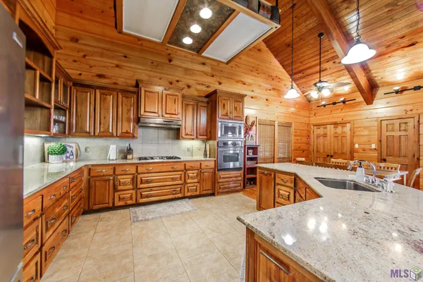 $439,000 | 3365 Bayou Dularge Road, Theriot, LA 70397