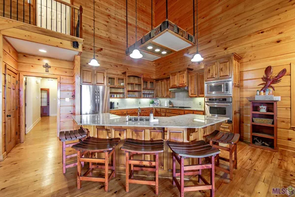 $439,000 | 3365 Bayou Dularge Road, Theriot, LA 70397