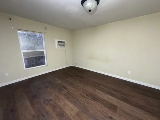 $69,900 | 902 Burleson Street, George West, TX 78022