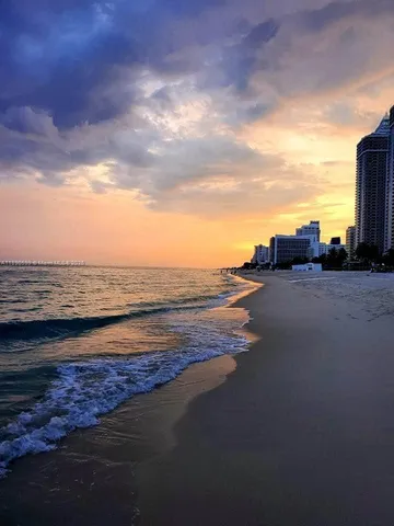 $3,200 | 5005 Collins Avenue, Unit 322, Miami Beach, FL 33140