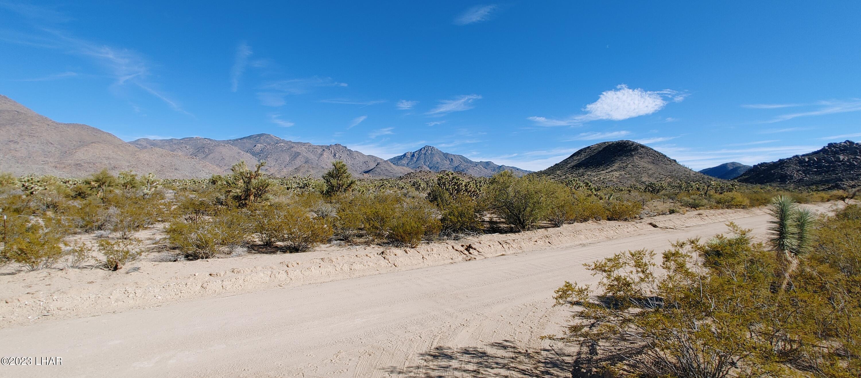 3580 East Sierra Pinta Road Yucca, AZ 86438 - Photo 28 of 39 1210221322