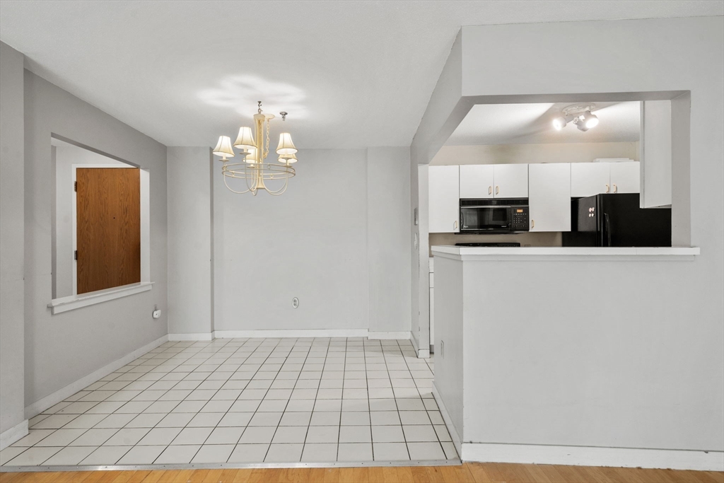 269 Cambridge Road, Unit 506 Woburn, MA 01801 - Photo 9 of 40