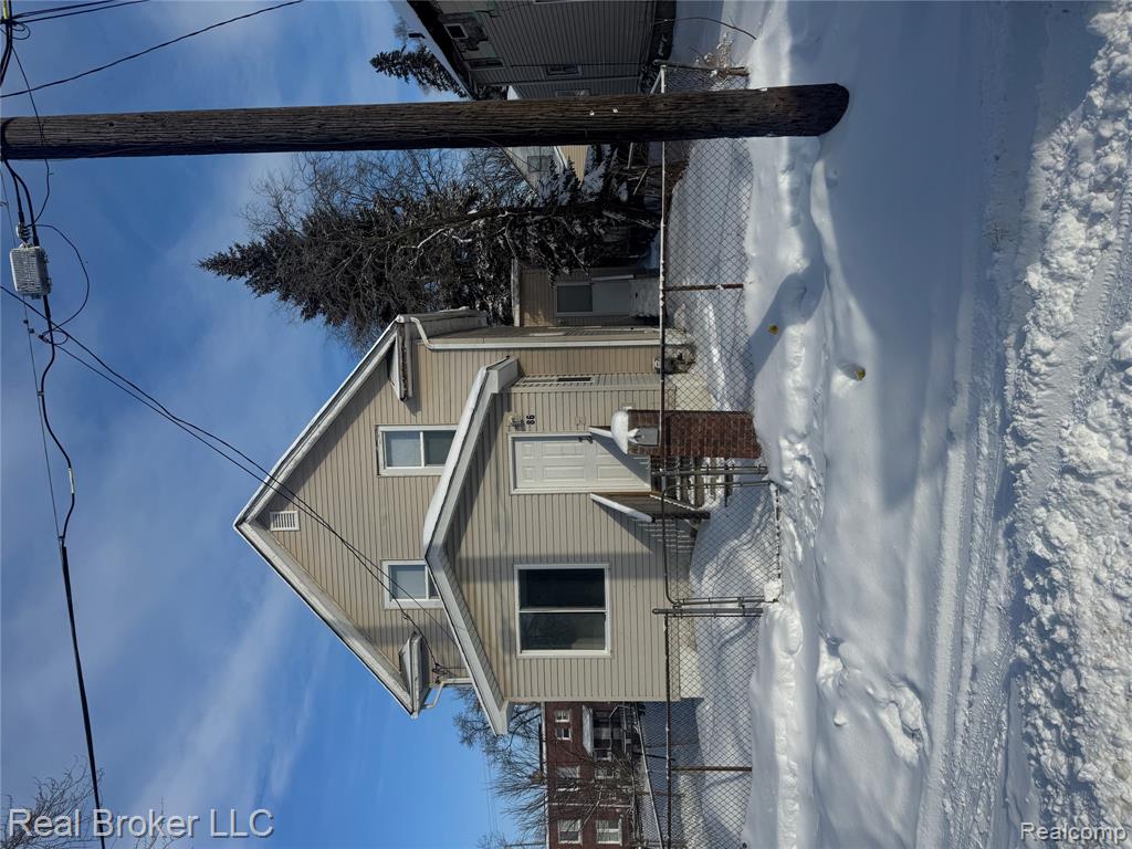86 Hamilton Street Pontiac, MI 48342 - Photo 2 of 26