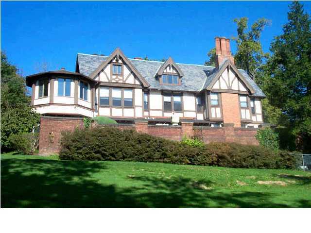 20 East Entry Road Staten Island, NY 10304 - Photo 1 of 1 Primary Photo