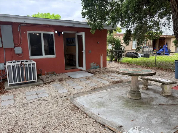 $1,600 | 2021 Wilmington Street, Unit B, Opa-Locka, FL 33054