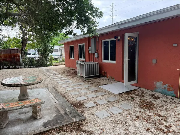 $1,600 | 2021 Wilmington Street, Unit B, Opa-Locka, FL 33054