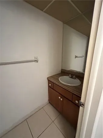 $1,590 | 3690 Inverrary Drive, Unit 3S, Lauderhill, FL 33319