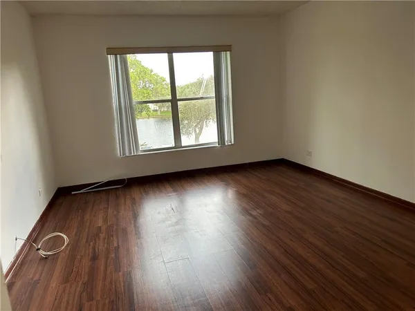 $1,590 | 3690 Inverrary Drive, Unit 3S, Lauderhill, FL 33319