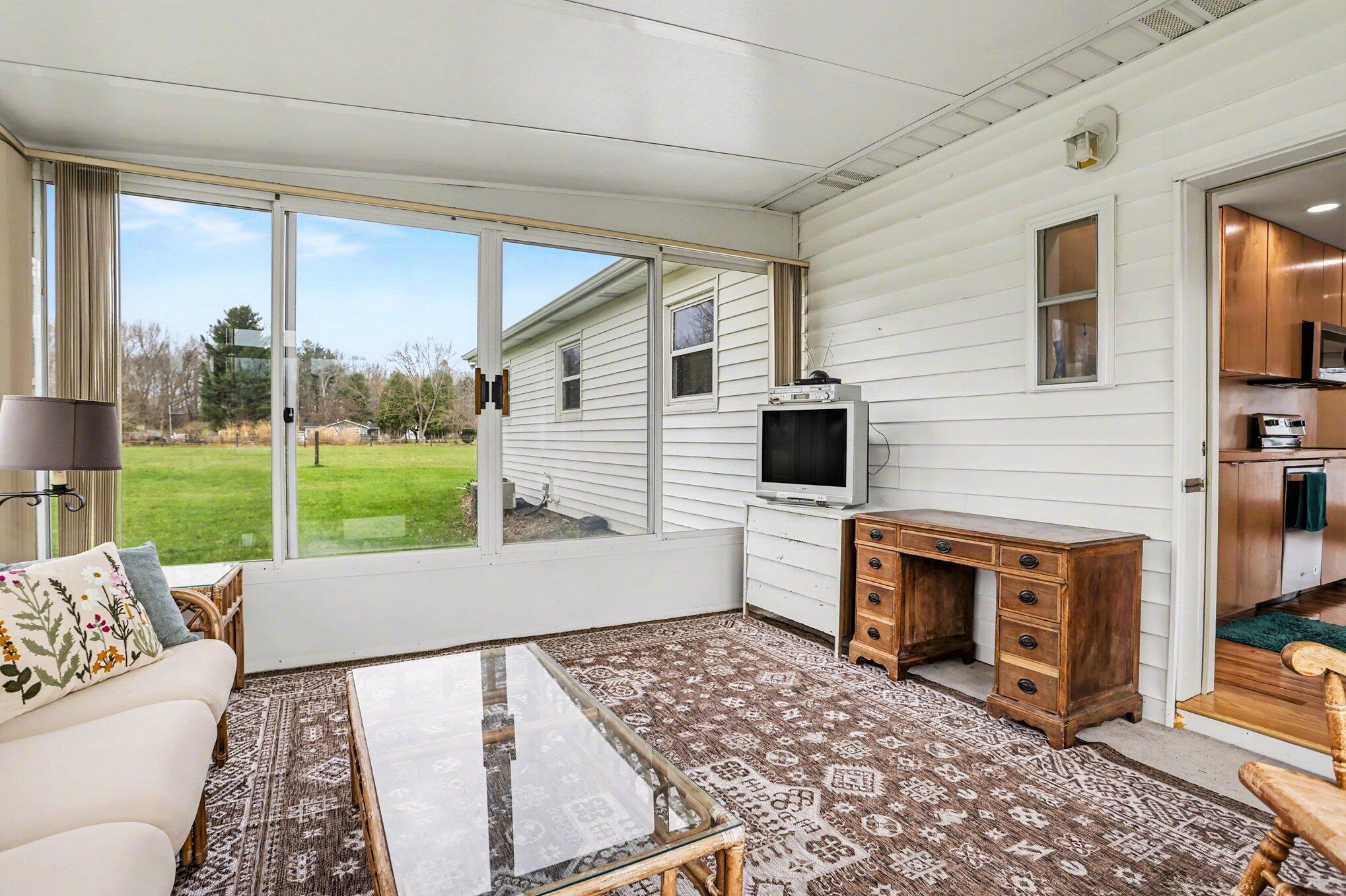 1771 Burton Road Niles, MI 49120 - Photo 25 of 54 1771_25_Sunroom