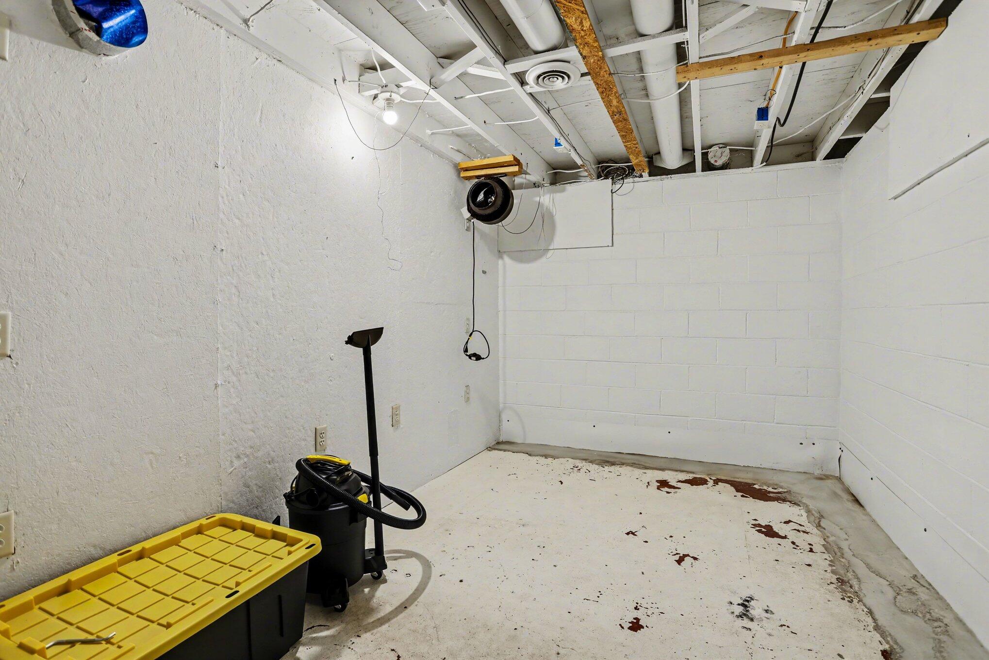 1771 Burton Road Niles, MI 49120 - Photo 34 of 54 1771_34_DenOffic_Basement