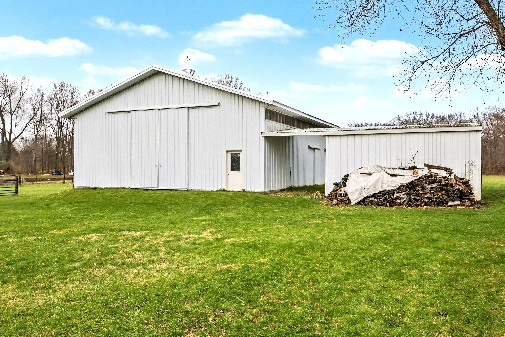 1771 Burton Road Niles, MI 49120 - Photo 41 of 54 1771_41_PoleBarn_SmallerOutbldg