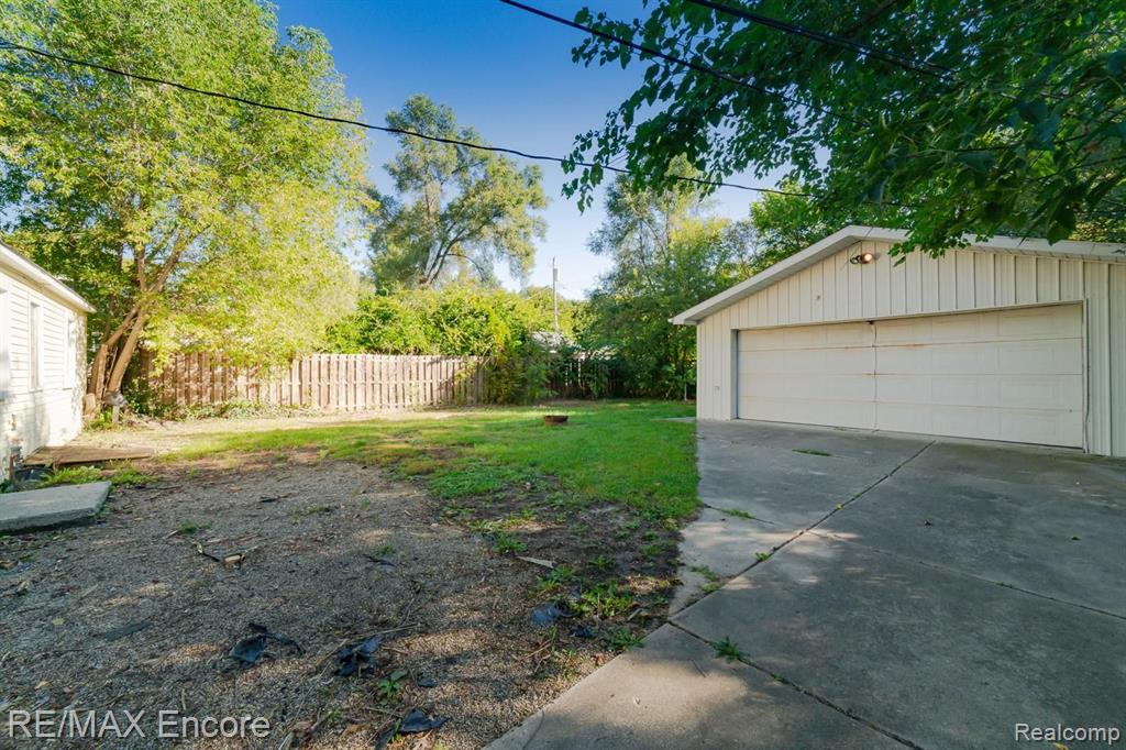 3195 Gerald Avenue Rochester Hills, MI 48307 - Photo 21 of 23