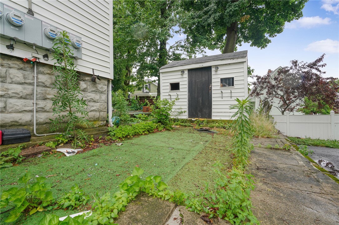 39 Highland Street Pawtucket, RI 02860 - Photo 27 of 29