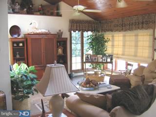 1792 West Doe Run Road Unionville, PA 19348 - Photo 2 of 6