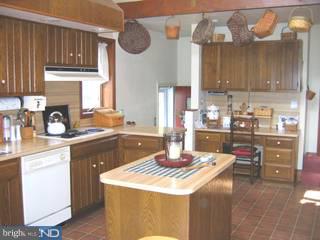 1792 West Doe Run Road Unionville, PA 19348 - Photo 3 of 6
