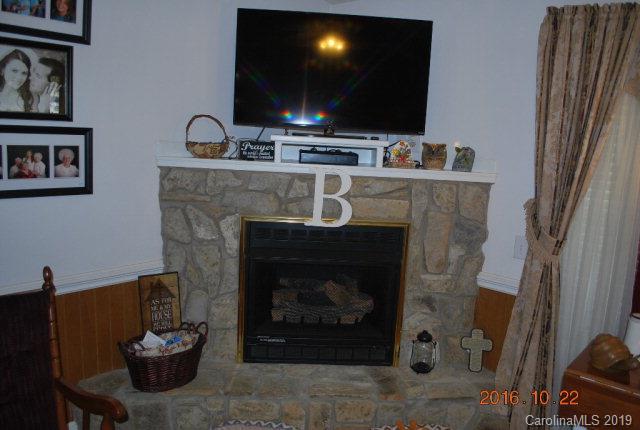 67 Chipmunk Ridge Marion, NC 28752 - Photo 6 of 37 Gallery Image 6