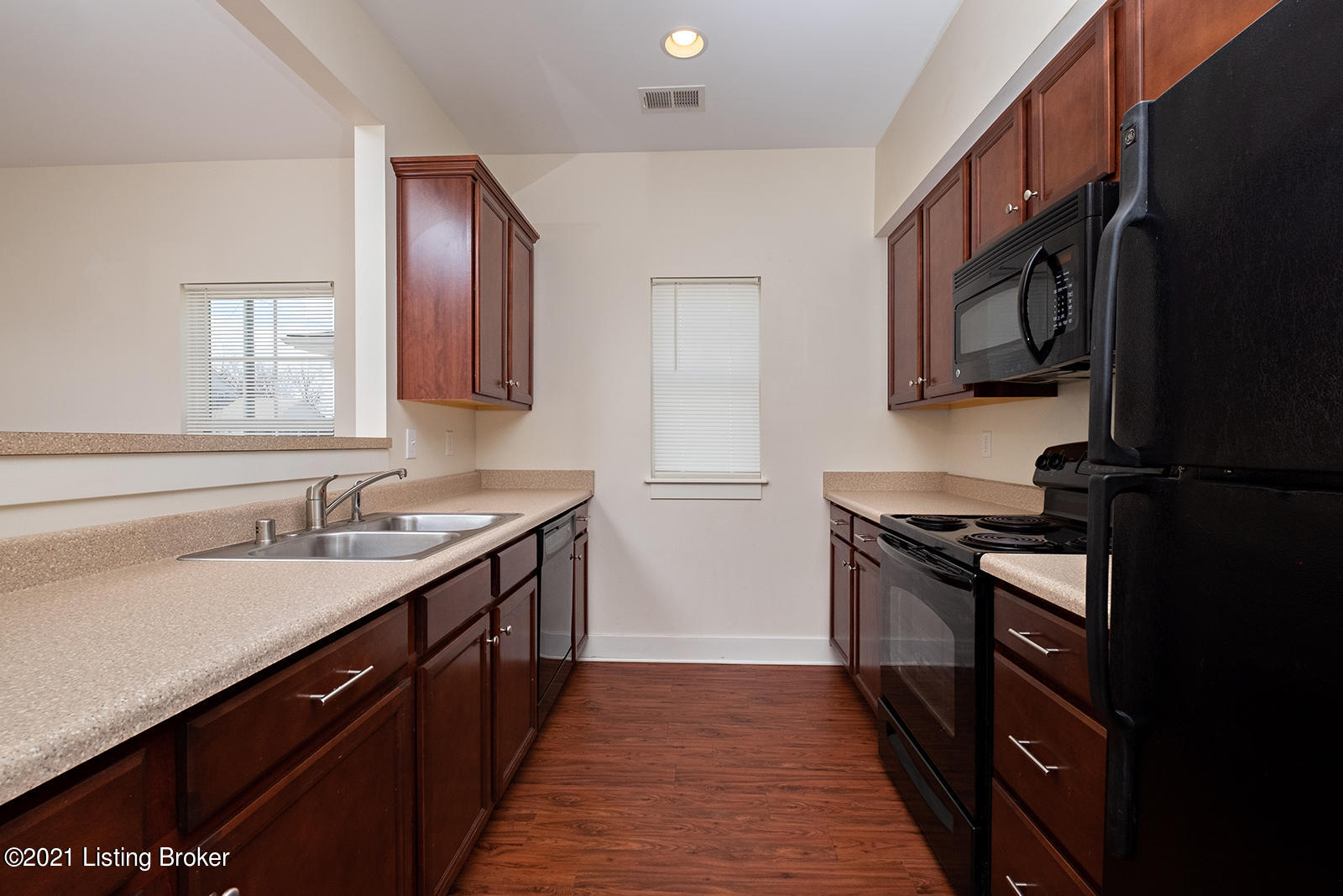 3433 Boxelder Road Louisville, KY 40216 - Photo 13 of 41 20210202_1811