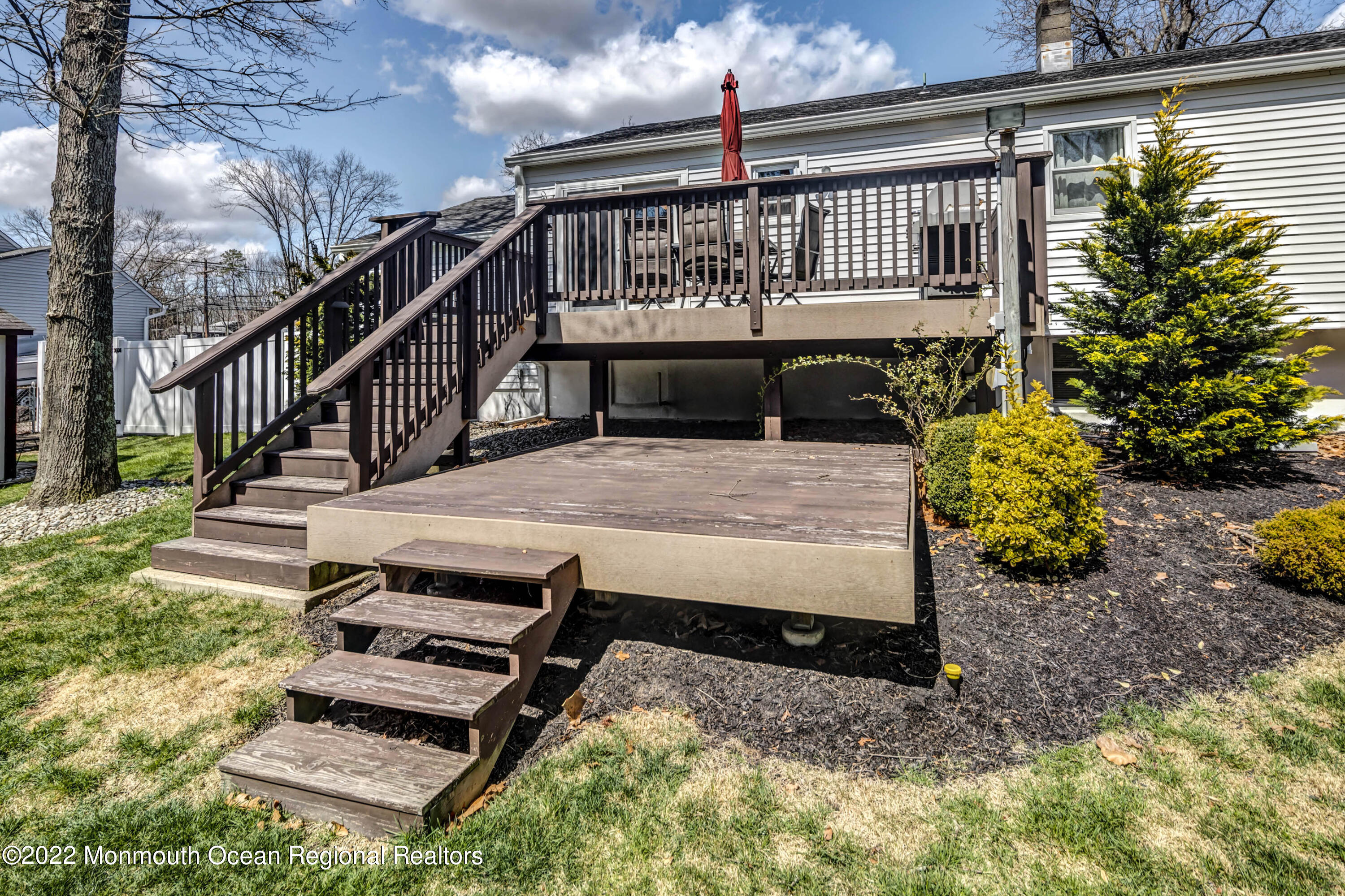 323 Aldrich Road Howell, NJ 07731 - Photo 22 of 23 35_Back Deck